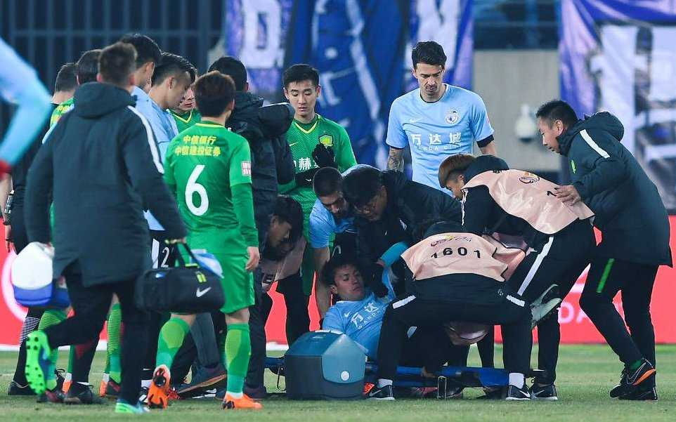 Cina: grande paura in campo per Nico Gaitan, Carrasco evita il peggio con un gesto eroico article-post