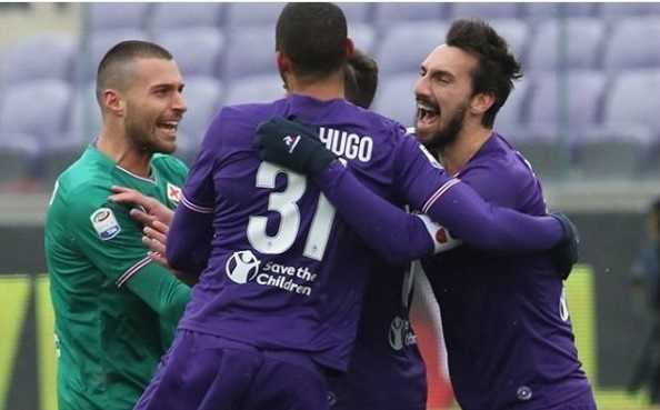 Astori, il messaggio di Vitor Hugo: “Riposa in pace, mio capitano. E che Dio conforti la tua famiglia” preview
