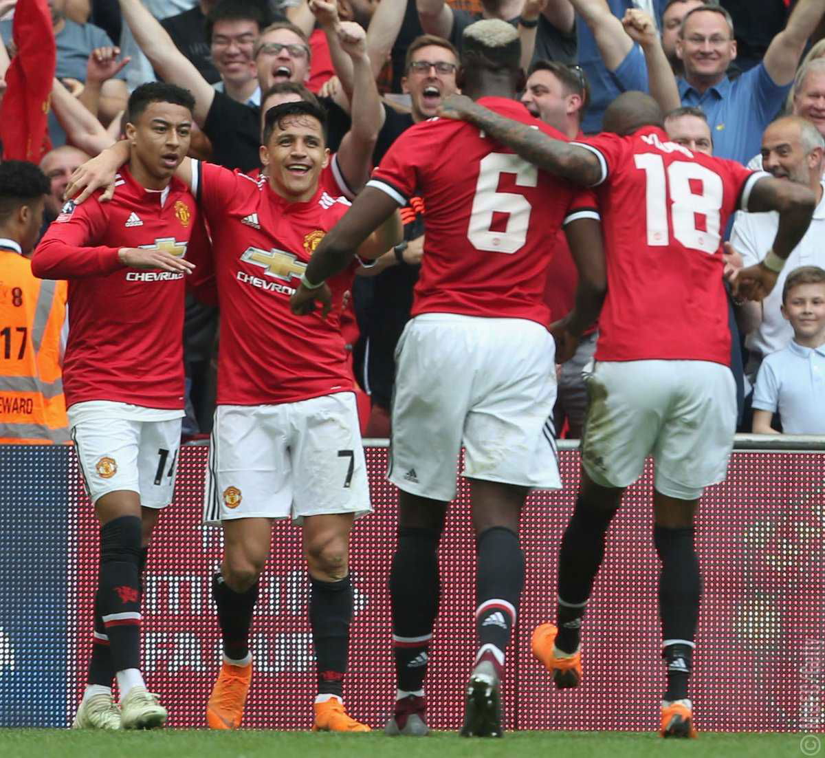 Emirates FA Cup: lo United ribalta il Tottenham, Mourinho vola in finale article-post