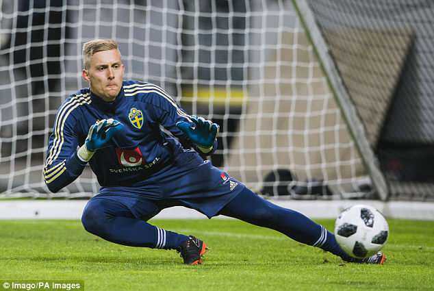 Svezia, Johnsson non ci sta: “Ibra con noi al Mondiale? È un egoista, ci siamo qualificati senza di lui” preview