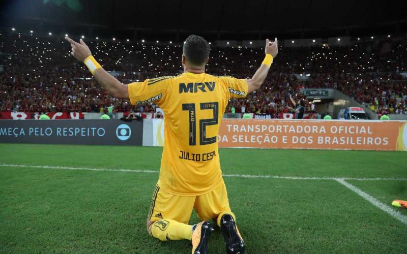 Julio Cesar addio al calcio Flamengo Twitter
