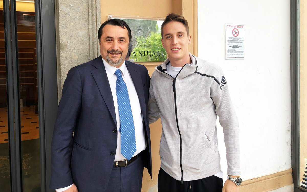 Mirabelli con Conti a Villa Stuart: “Ti aspettiamo Andrea, sei un pilastro del Milan che verrà” article-post