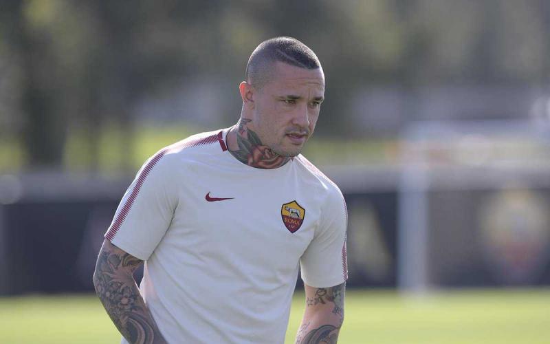 Nainggolan training Roma Twitter