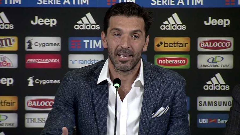 Buffon: “Ho accettato un ruolo limitato in campo. Non iniziamo a parlare di ritiro” preview