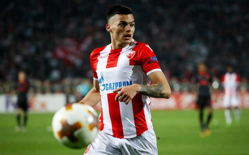 BELGRADE, SERBIA - OCTOBER 19: Nemanja Radonjic of Crvena Zvezda in action during the UEFA Europa League group H match between Crvena Zvezda and Arsenal FC at Rajko Mitic Stadium on October 19, 2017 in Belgrade, Serbia. (Photo by Srdjan Stevanovic/Getty Images)