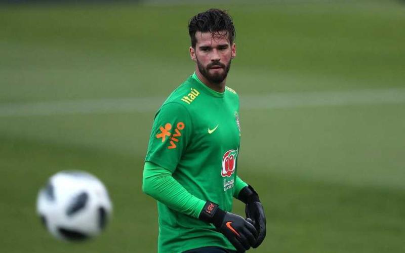 Alisson Brasile training Foto Marca