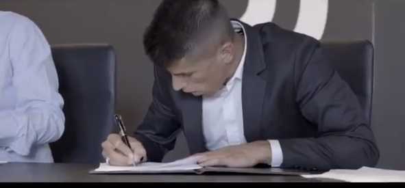 Cancelo firma Juventus Twitter