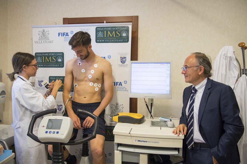 Roma, terminate le visite di Cristante. Le foto preview