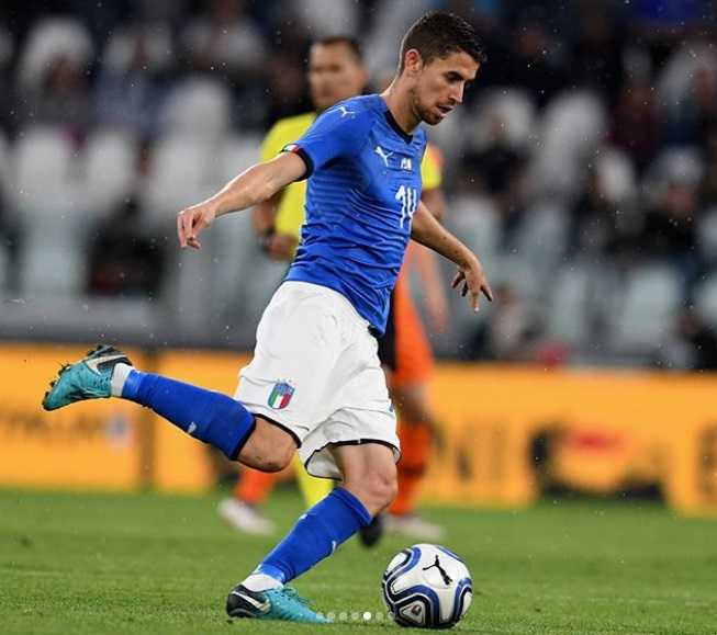 Jorginho, l’agente: “Segue ancora il Napoli, Sarri non ha provato a portarlo alla Juve” article-post