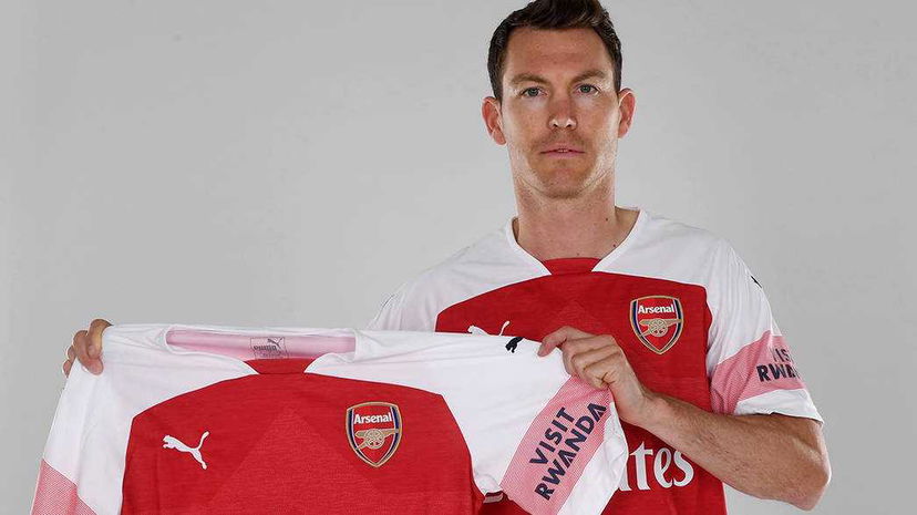 Arsenal, ecco Lichtsteiner: “Qui per il progetto, vogliamo tornare in Champions”. E la Juve… preview