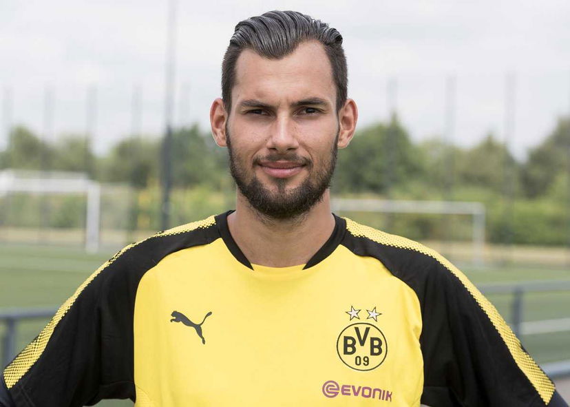 Ufficiale: Borussia Dortmund, dal Werder arriva il portiere Oelschlägel. I dettagli preview