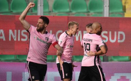 Rispoli e gruppo Palermo Twitter