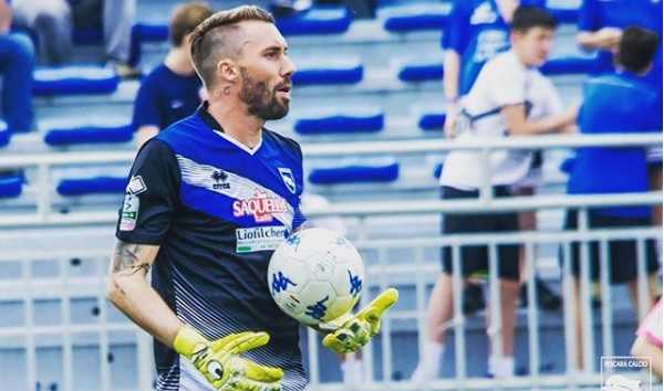Fiorillo: “Ringrazio il Qarabag, ma i soldi non sono tutto. Resto a Pescara” preview