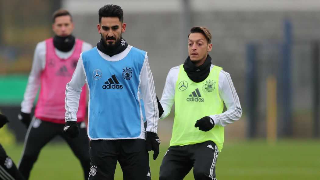 Germania, senti Effenberg: “Özil e Gundogan fuori dalla nazionale. Nel mio caso…” article-post