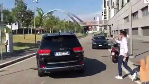 La dirigenza Juve lascia casa Milan preview