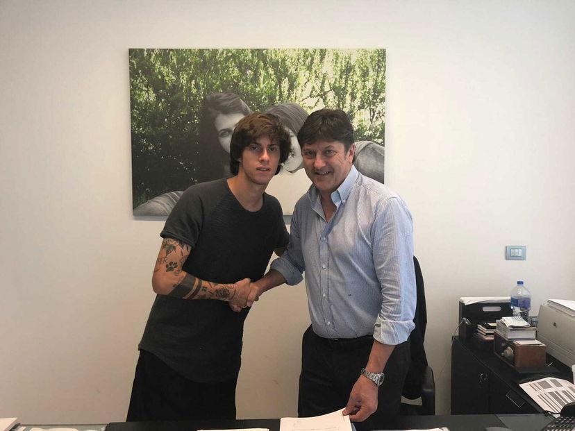 Tutto confermato: Antonucci al Pescara. La foto della firma preview