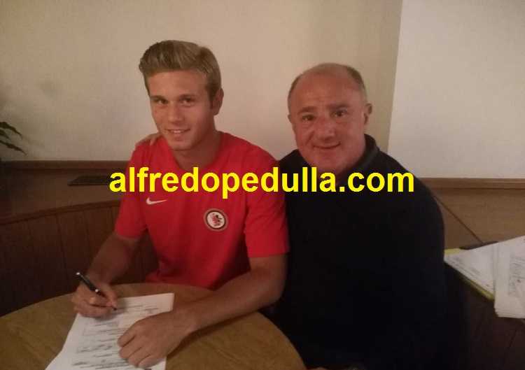 Foggia, ecco la foto della firma dell’attaccante Gori article-post