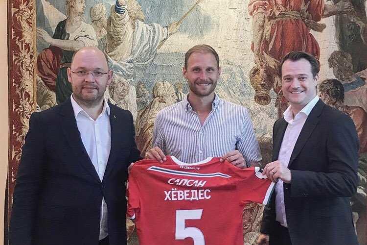 Howedes Twitter uff Lokomitiv Mosca