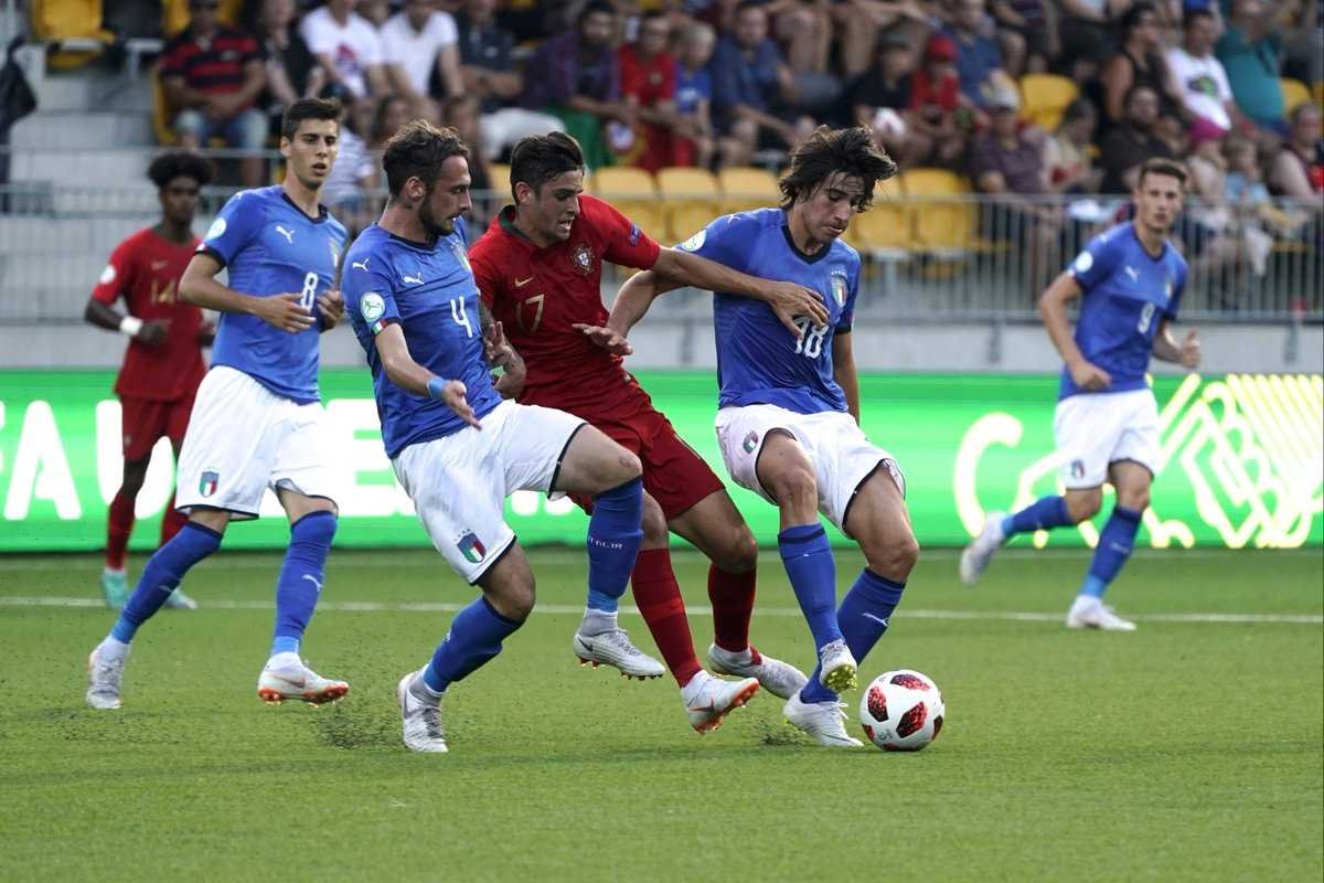 https://static.nexilia.it/alfredopedulla/2018/07/Italia-Portogallo-Finale-Europeo-Under-19-Foto-vivoazzurro.jpg
