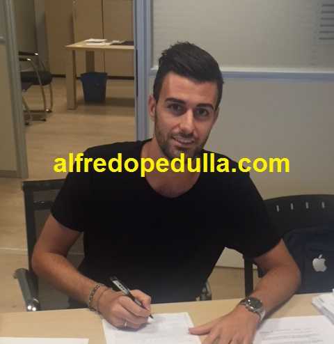 De Vito alla Lucchese: ecco la foto della firma article-post