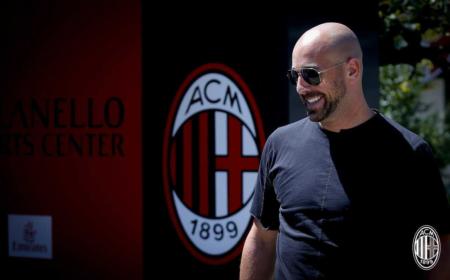 Reina arrivo Milan twitter