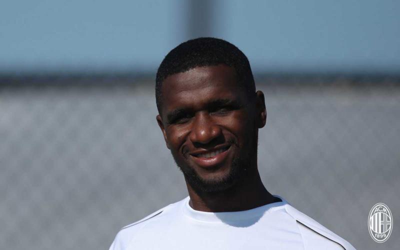 Zapata training Milan Twitter