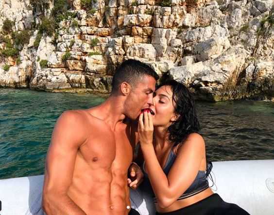Relax per Ronaldo: in Grecia con Giorgina… in attesa della svolta con la Juve preview
