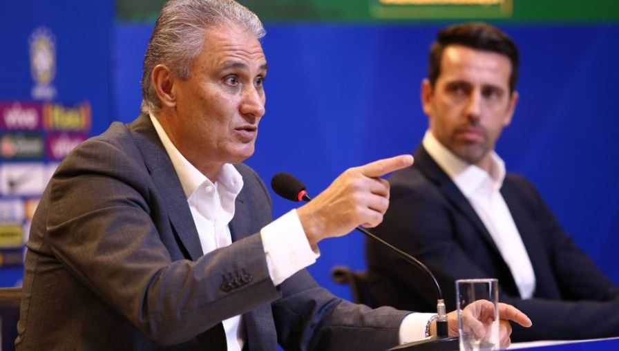 Tite: “Esultanza? Mi è venuto il torcicollo. Alex Sandro difficile che giochi” article-post