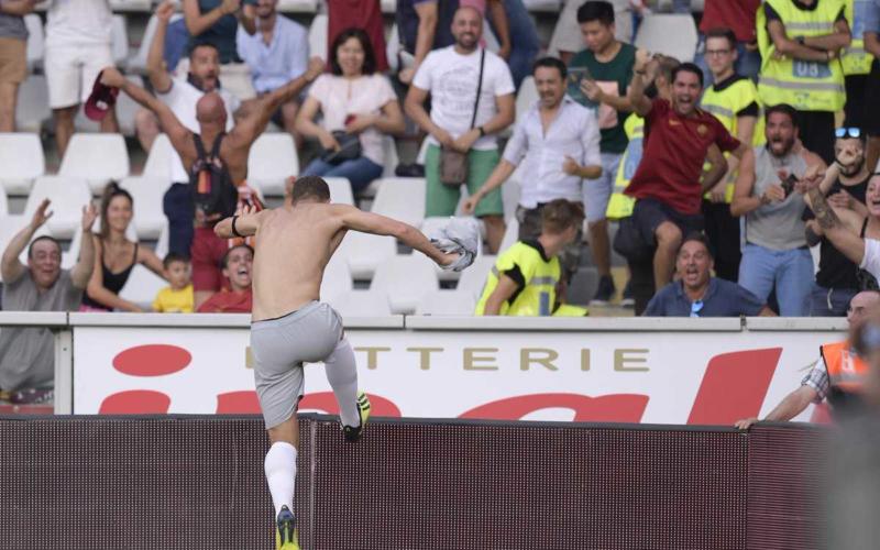 Dzeko esultanza vs Torino 18-19 Roma Twitter