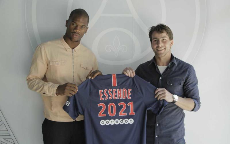 Essende Twitter uff Psg