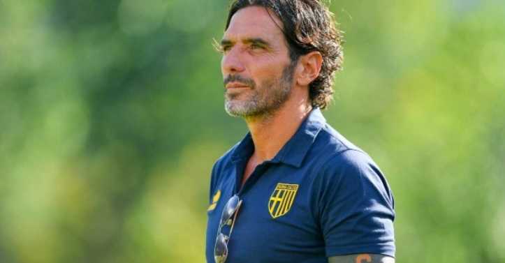 Lucarelli: “Difficile ora parlare di calcio. La situazione sta sfuggendo di mano” article-post