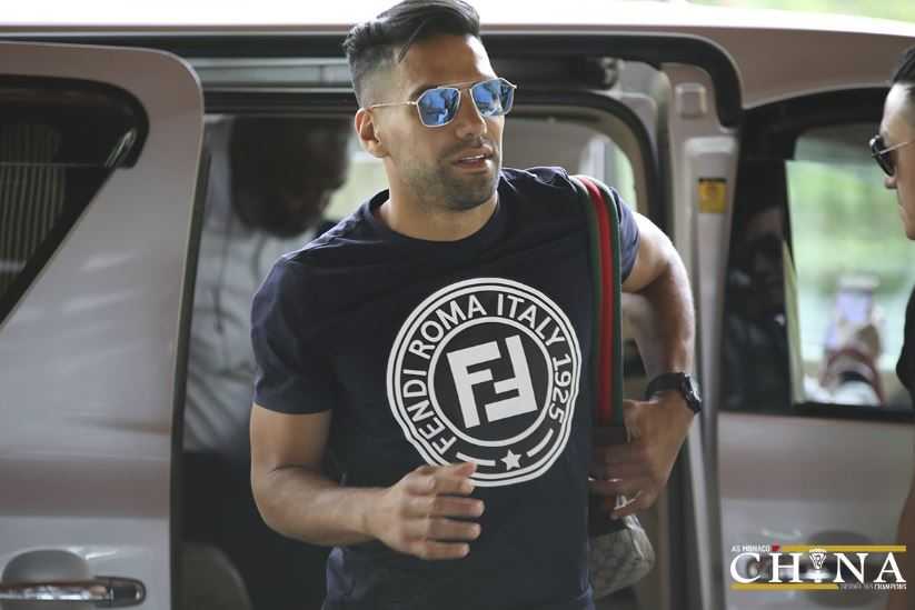 Il Galatasaray infiamma il tifo: “Falcao arriverà a Istanbul oggi pomeriggio” preview