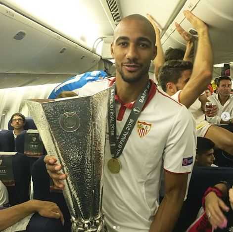 N’Zonzi saluta il Siviglia su Instagram: “Grazie di tutto” preview