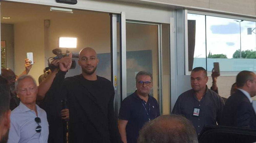 Roma, N’Zonzi è arrivato a Villa Stuart per le visite mediche preview