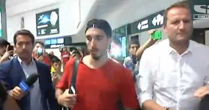 Inter, Vrsaljko è arrivato in sede per la firma sul contratto. Poi… preview