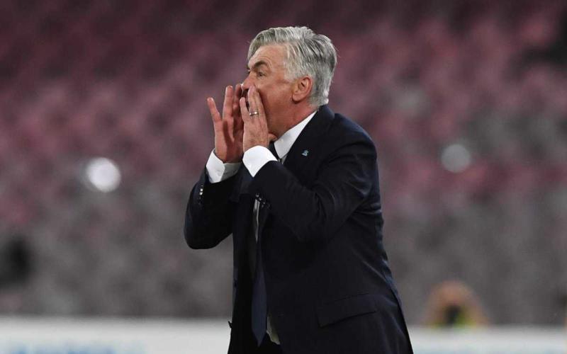 Ancelotti in panchina vs Milan Napoli Twitter