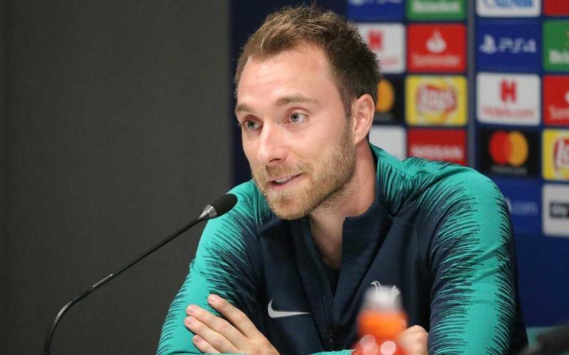 Eriksen conferenza Tottenham Twitter