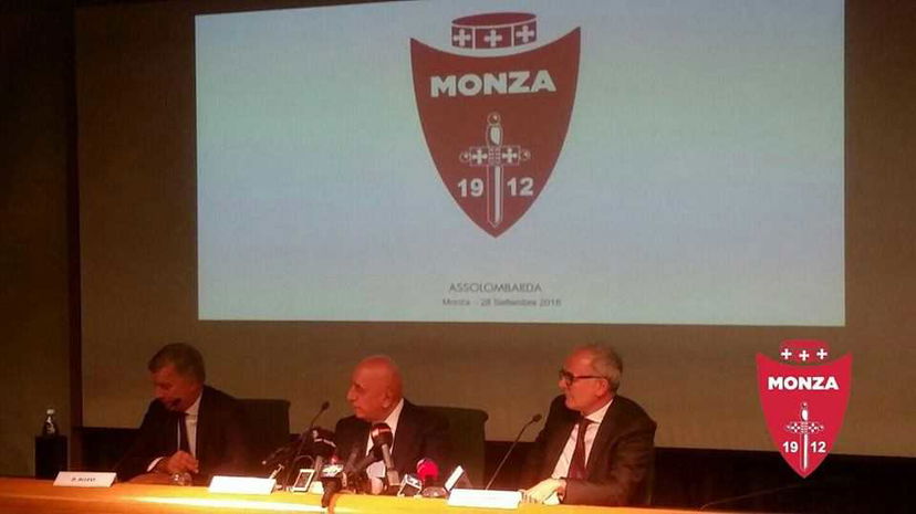 Galliani: “31 anni in prestito al Milan. Perché il Monza? Da ragazzino ho preso botte…” preview