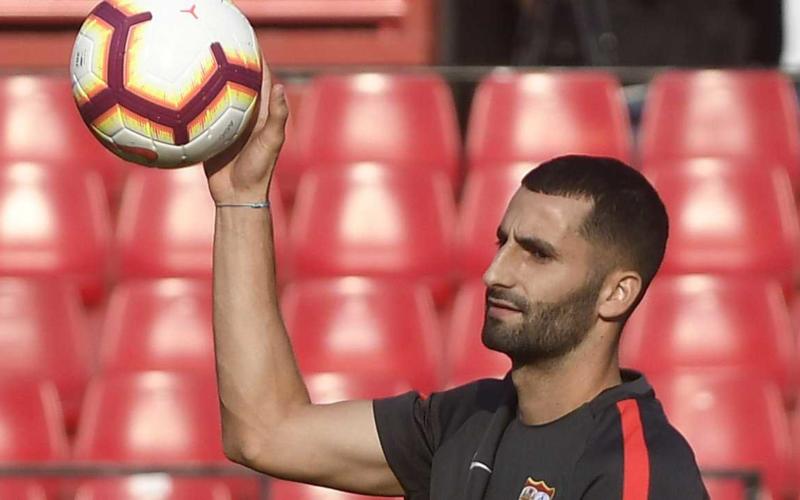 Gonalons training Siviglia Twitter
