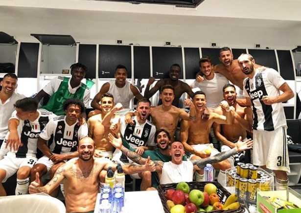 CR7 esulta su Instagram: “Grande vittoria di un gruppo fantastico! Avanti cosi” preview