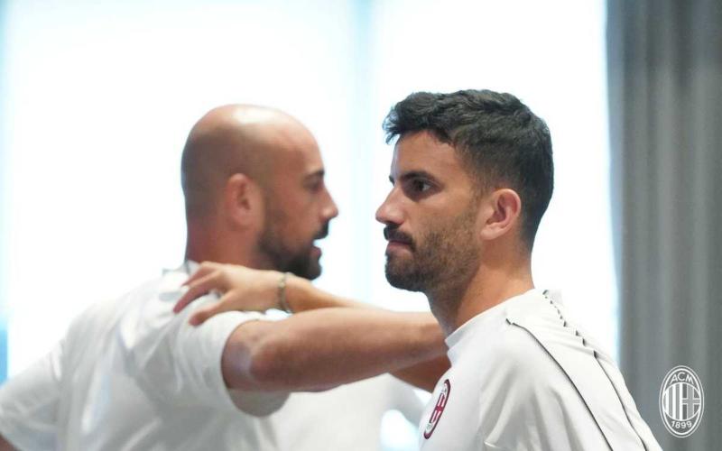 Musacchio training 2018 Milan Twitter