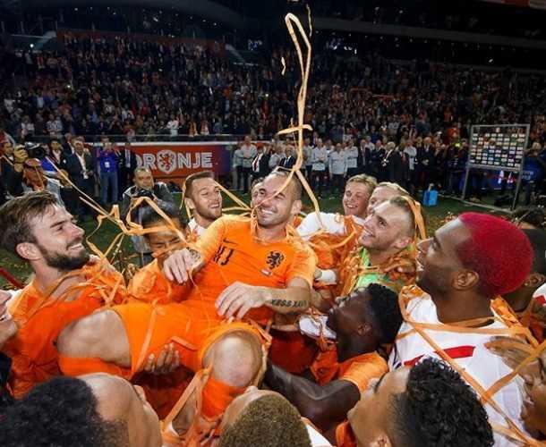 Olanda Sneijder addio Nazionale Foto De Vrij Instagram