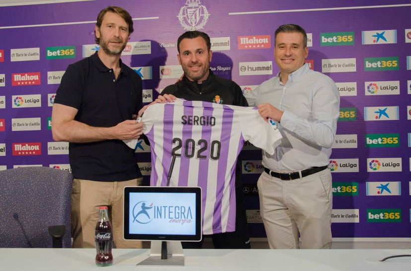 Ufficiale: Real Valladolid, rinnova il tecnico Gonzalez preview