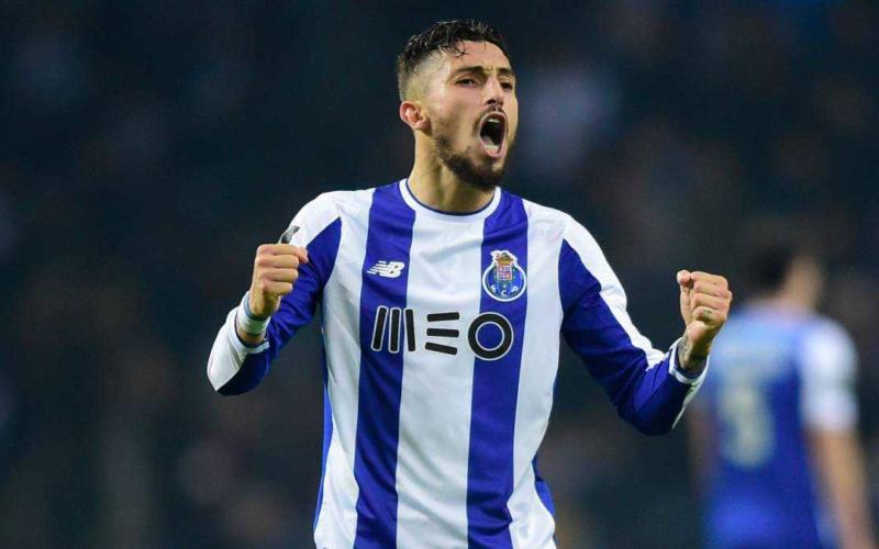 alex telles as