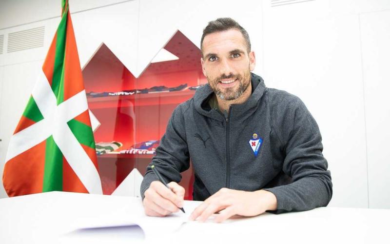 Arbilla firma rinnovo Eibar Twitter