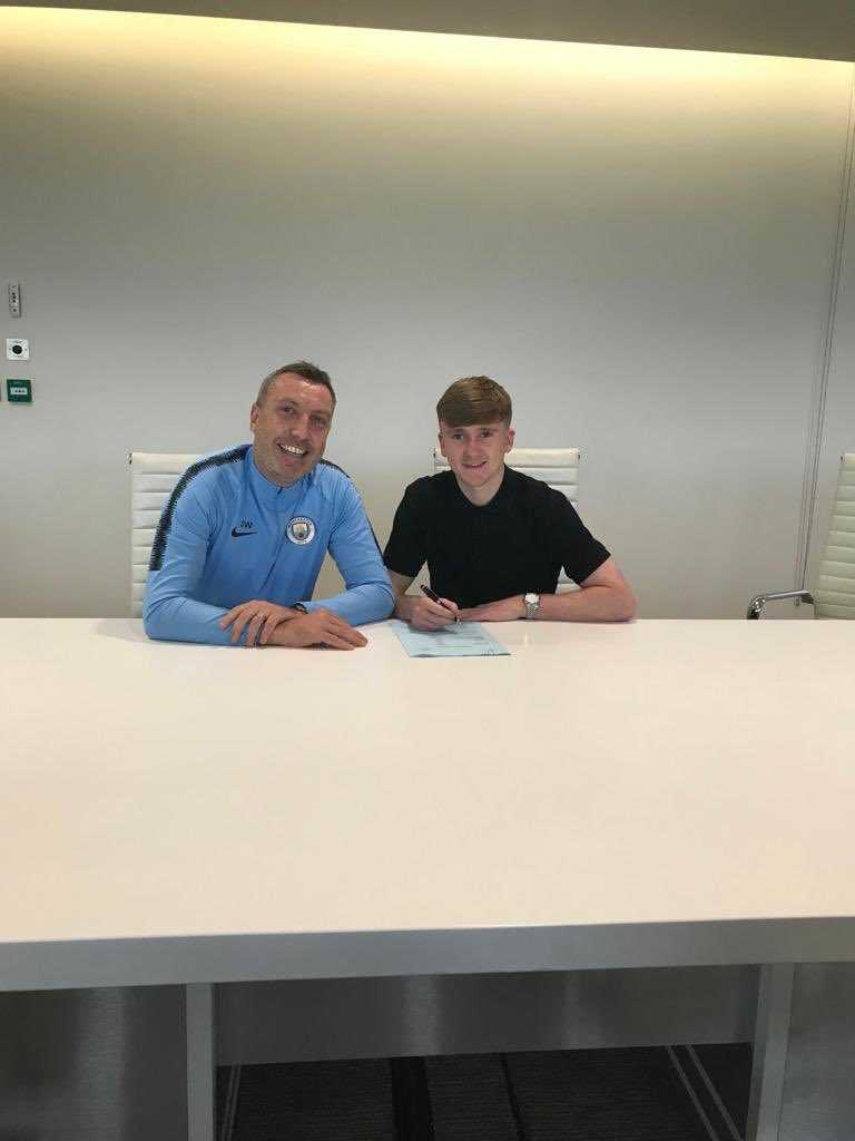 Ufficiale: City, rinnovo e primo contratto per il talento Doyle preview