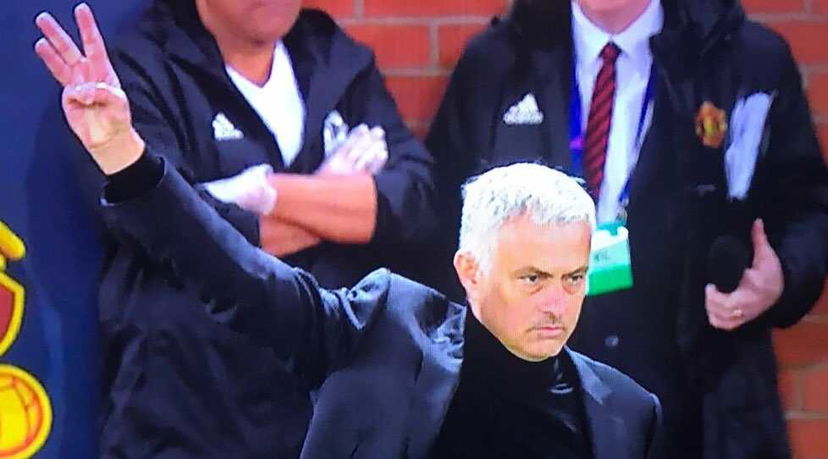 Juve, i tifosi contro Mou: il portoghese risponde col Triplete nerazzurro preview