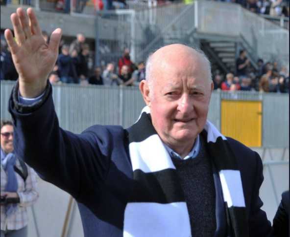 Ascoli, cittadinanza onoraria a Carlo Mazzone. Il sindaco: “E’ un esempio per i giovani” preview