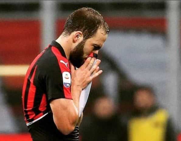 Sondaggio: Higuain, per il 58% sono giuste le due giornate di squalifica preview