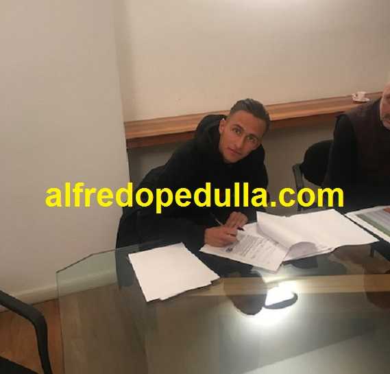 Tutto confermato: Edera al Bologna, ecco la foto della firma preview